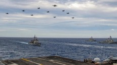 Hai nhóm tàu sân bay USS Theodore Roosevelt và USS Nimitz ở Biển Đông hôm thứ Ba. Ảnh: Hải quân Mỹ