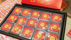 Hàng trăm ngàn sản phẩm vàng phục vụ Ngày Thần Tài đã được Tập đoàn DOJI chính thức bày bán tại hệ thống gần 200 cửa hàng của DOJI và Thế Giới Kim cương và hơn 400 đại lý trên toàn quốc.