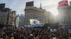 Người Argentina tuần hành đòi công lý cho Maradona