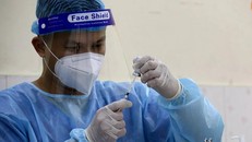 Chuẩn bị sẵn sàng tiêm phòng khi vaccine tới vào cuối năm 2021