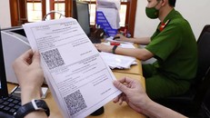 Thủ tướng yêu cầu Hà Nội điều chỉnh bất cập trong việc cấp giấy đi đường