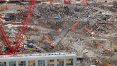 Hiện trường vụ khủng bố xảy ra vào ngày 11/9/2001 tại thành phố New York. Ảnh: AP