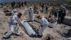 Đại dịch COVID-19 làm giảm tuổi thọ nhân loại 