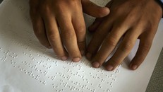 Chữ nổi Braille: 'Ngọn lửa Prometeus' của người mù