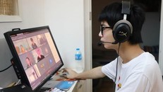 Hà Nội: Học sinh lớp 9, 12 các địa bàn dịch cấp độ 3 học trực tuyến