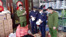 Phát hiện 260 bộ kit test nhanh nhập lậu