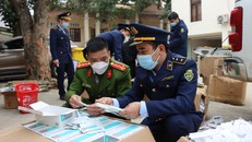 Phát hiện xe hàng chở lậu hơn 6.000 bộ kit test COVID-19 