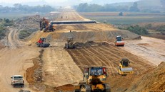 Kiên quyết hoàn thành 361 km cao tốc Bắc – Nam trong năm 2022