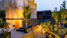 Triển lãm “Lộ” tại 282 Workshop, công trình chuyển đổi từ nhà máy mũ cối. Nguồn: Tạp chí Kiến trúc