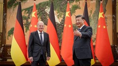 Thủ tướng Đức Olaf Scholz đến Bắc Kinh gặp Chủ tịch Trung Quốc Tập Cận Bình. Ảnh: Reuters