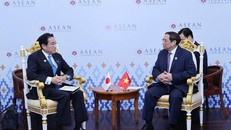 Thủ tướng Phạm Minh Chính gặp Thủ tướng Nhật Bản