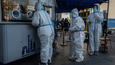 Trung Quốc tuyên bố dịch COVID-19 đang suy giảm