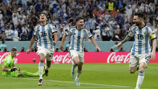  Argentina vào Bán kết sau loạt 'đấu súng' với Hà Lan