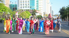 Festival Biển 2023: Tôn vinh áo dài Việt Nam