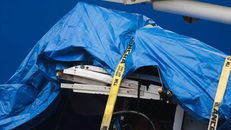 Các mảnh vỡ của tàu ngầm Titan được đưa lên bờ 