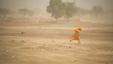 Liên Hợp Quốc cảnh báo nguy cơ bão cát cực đoan