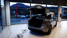 Xe điện sẽ đặt dấu chấm hết cho thời đại dầu mỏ 