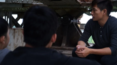 Những đứa trẻ dưới mái nhà Rồng Xanh