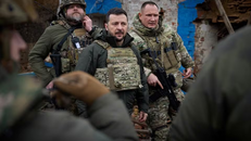 Tổng thống Ukraine thị sát chiến tuyến