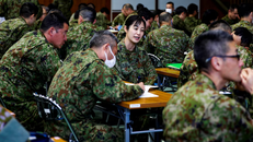 Nhật Bản nỗ lực ngăn chặn nạn quấy rối nữ quân nhân