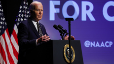 Ông Biden cấp ngân sách xóa bỏ phân biệt đối xử trong giáo dục Mỹ