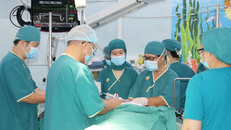 Ghép gan cho trẻ mắc hội chứng hiếm gặp