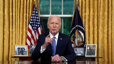 Ông Biden tuyên bố "truyền ngọn đuốc" cho thế hệ mới
