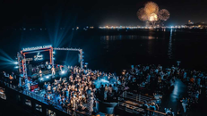 Du thuyền nhà hàng tại Quảng Ninh đang thu hút đông du khách.