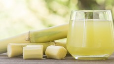 Nước mía rất giàu vitamin và khoáng chất như phốt pho, sắt, kali, canxi và magiê