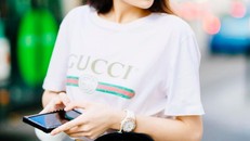 Gương mặt ngày càng xa lạ của Hoa hậu Kỳ Duyên