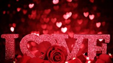  Những món quà tặng valentine chị em thích nhất