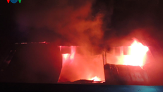  Bàng hoàng vụ cháy trung tâm thương mại Kon Tum ngày cận Tết