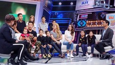 Gia đình hạnh phúc của người đàn ông Thái Lan trên một chương trình truyền hình.