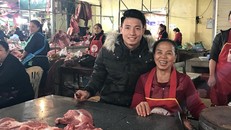  Trung vệ U23 Bùi Tiến Dũng gửi món quà bất ngờ tặng mẹ nhân ngày 8/3