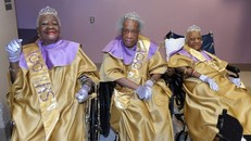 Từ trái sang phải: Lucille Watson, Carolyn Burton,Caroline Binns