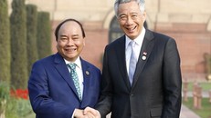  Thủ tướng đến Singapore, bắt đầu chuyến thăm chính thức