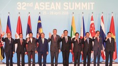 Các nhà lãnh đạo ASEAN tham dự Hội nghị Cấp cao ASEAN lần thứ 32. Ảnh: BTC