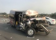 Đâm xe liên hoàn trên Quốc lộ 1, 5 xe ôtô hư hỏng nặng