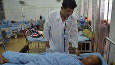 Nghẹt thở phẫu thuật cho bệnh nhân bị u gan, chảy máu trong ổ bụng