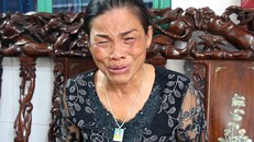 Bà Tươi khóc nức nở khi nói về con trai