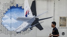 Bí ẩn MH370 vẫn chưa được giải đáp trong hơn 4 năm qua. (Ảnh: AP)