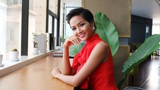 Hình ảnh H'hen Niê sau đăng quang Hoa hậu Hoàn vũ Việt Nam.