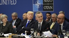 Tổng thống Trump tại một hội nghị thượng đỉnh của NATO. Ảnh: AP.