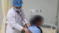 Hàng loạt người nhập viện vì sởi biến chứng