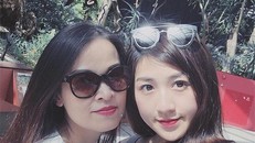 Mẹ Á hậu Tú Anh tiết lộ phải nhét con vào thùng gỗ để đi làm