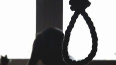 Hiệu trưởng trường tiểu học treo cổ tự tử ở nhà riêng