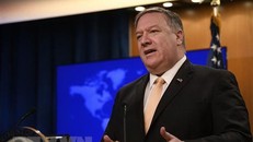 Ngoại trưởng Mỹ Mike Pompeo phát biểu trong cuộc họp báo tại Washington D.C. (Ảnh: THX/TTXVN)