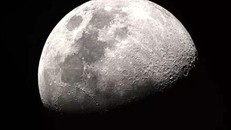 Vào thời khủng long, Mặt trăng ở gần với Trái đất hơn bây giờ.