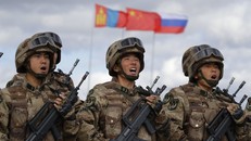 Binh sĩ Trung Quốc tham gia cuộc tập trận của Nga tại miền Đông Siberia hồi tháng 9. Ảnh: AP 