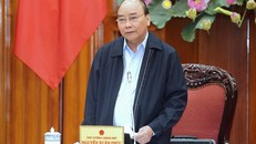 Thủ tướng Nguyễn Xuân Phúc phát biểu tại cuộc họp - Ảnh: VGP/Quang Hiếu